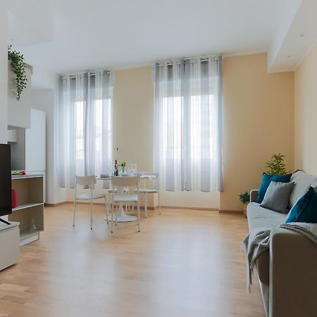 The Best Rent - Bright One-Bedroom Apartment In Corso Vittorio Emanuele II Mailand Exterior foto