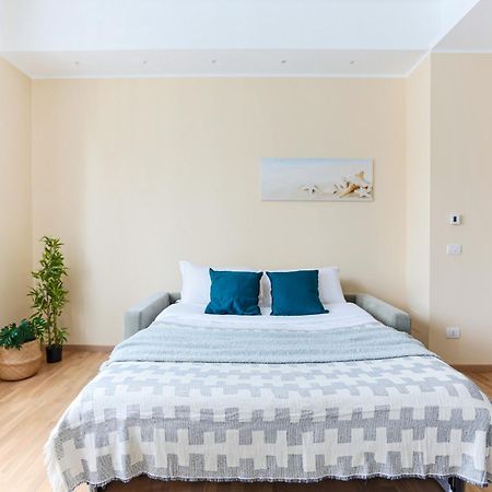 The Best Rent - Bright One-Bedroom Apartment In Corso Vittorio Emanuele II Mailand Exterior foto